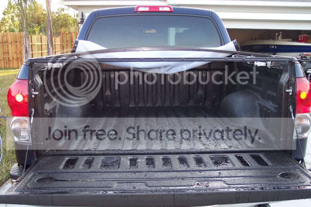Toyota tundra oem bed liner